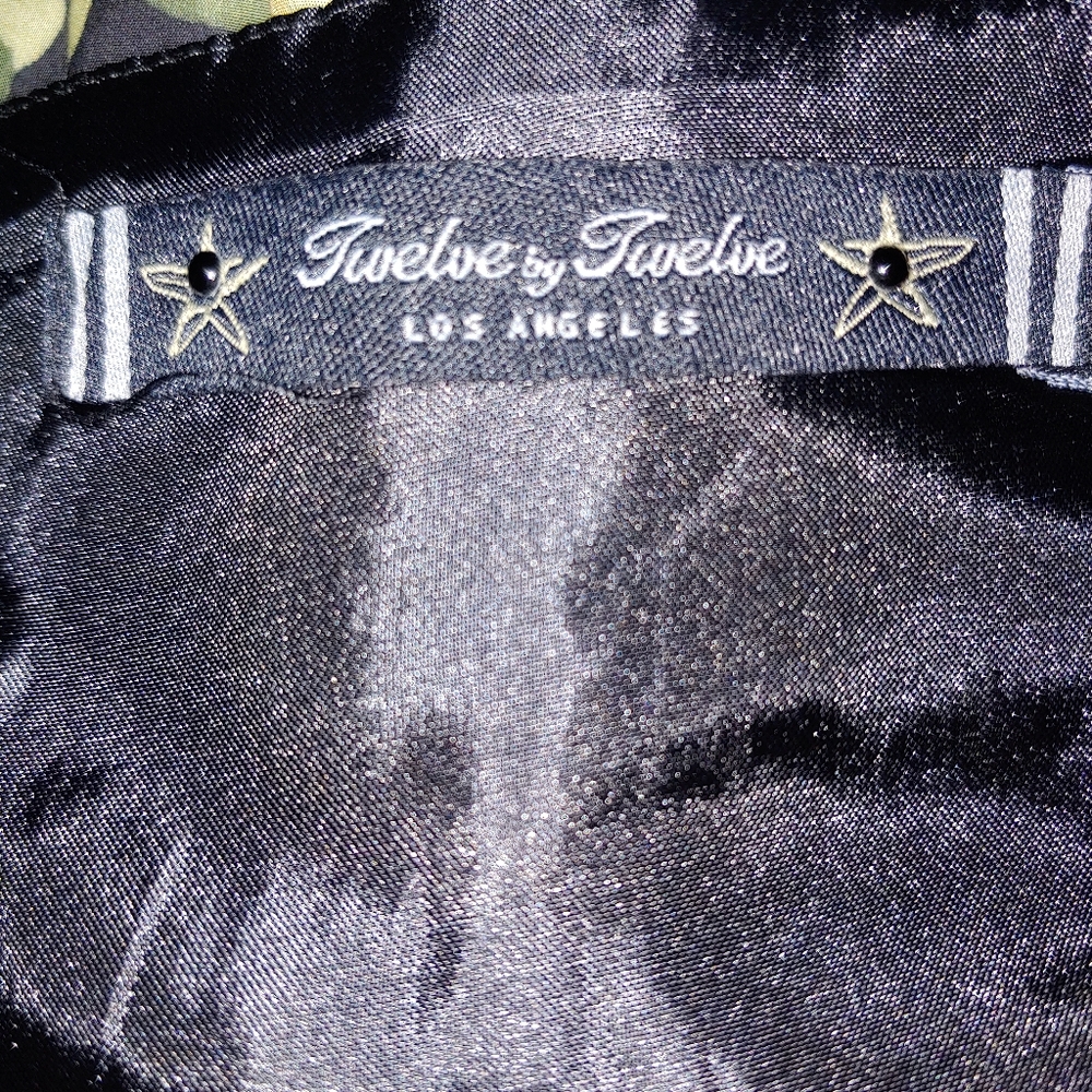 Twelve by Twelve Los Angeles dress.  SIZE M. - Picture 7 of 7